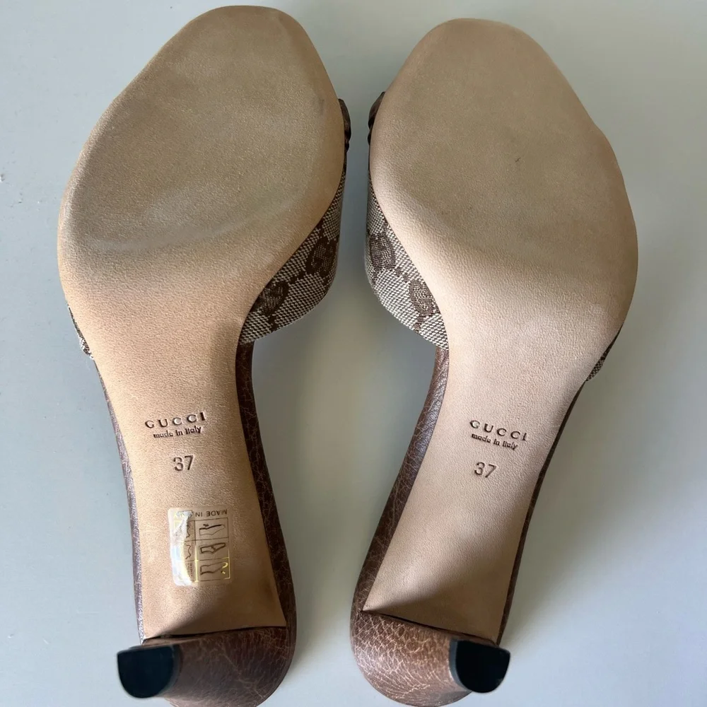 Gucci Brown Kitten Heel Shoes with Bow Detail - Picture 7 of 10